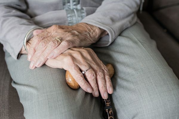 Opieka nad seniorem - jak się przygotować?